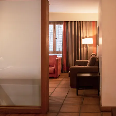 Turisticos Atlantida Apartahotel 4*