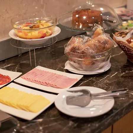 Turisticos Atlantida Apartahotel 4*